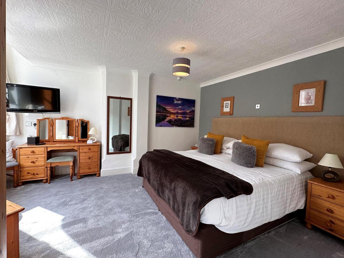 Craig-y-dderwen Riverside 4*